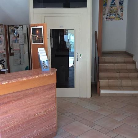 Hotel Villa Domiziana Rimini Ngoại thất bức ảnh